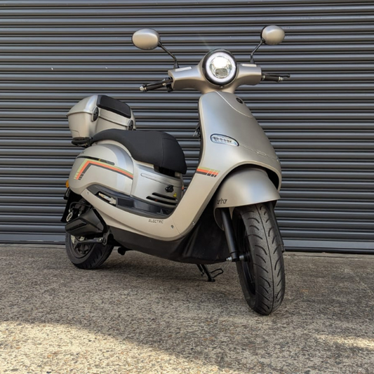 MY24 Arthur 6 Performance Billet Silver, pre-loved