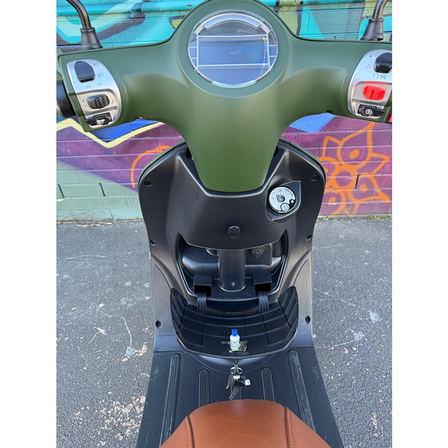 2023 Arthur 6 Performance, Racer Green, Pre-loved