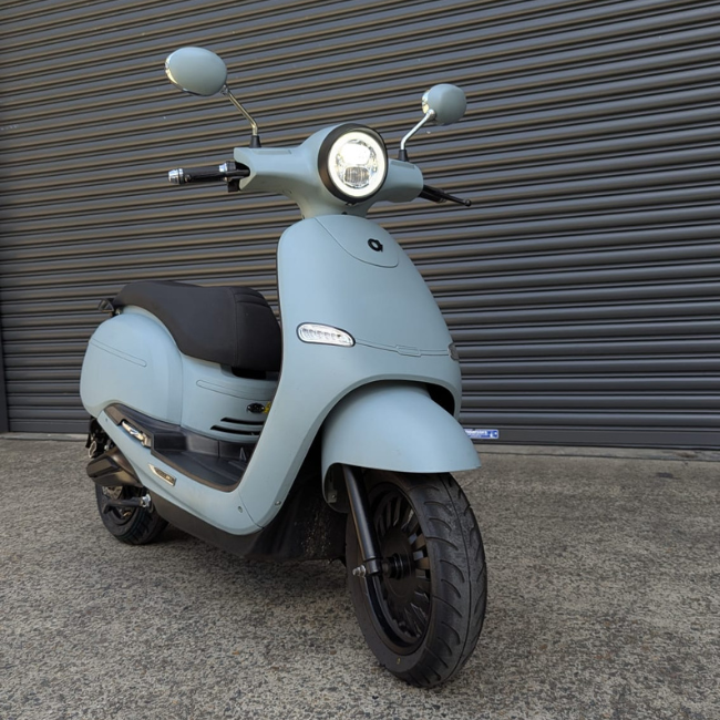 MY21 Arthur 3 Moon Blue, pre-loved