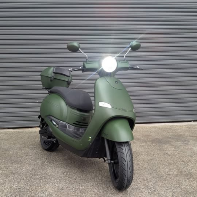 MY22 Arthur 3 Racer Green, pre-loved