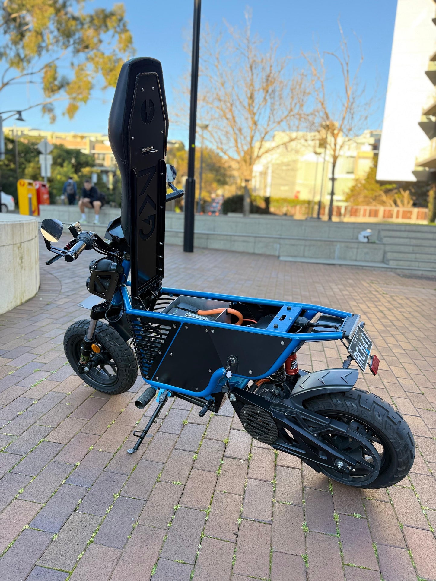 MY20 NKDs Metallic Blue, pre-loved