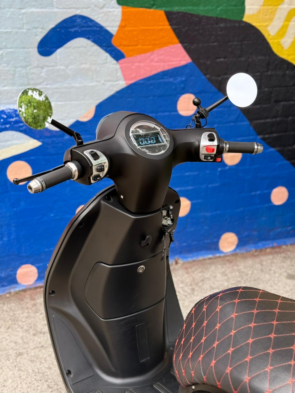 MY23 Arthur 6 Performance, Matte Black, Pre-loved