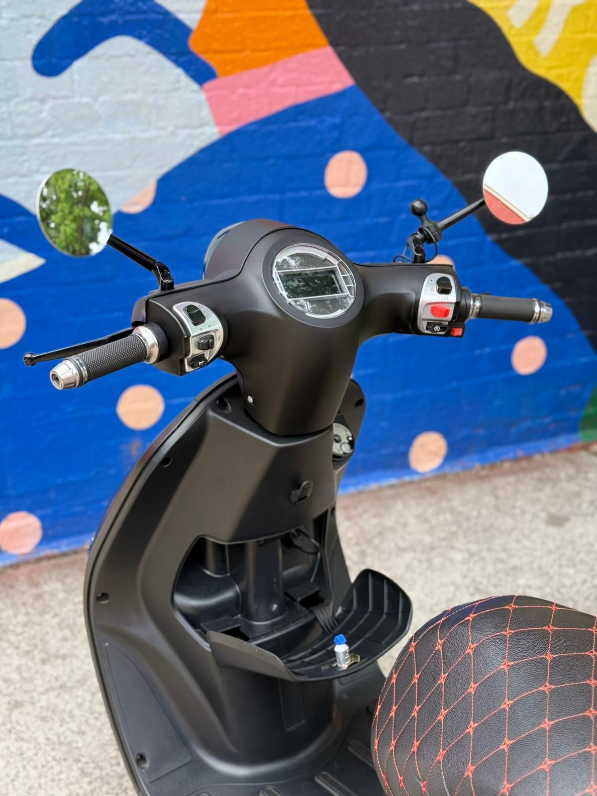 MY23 Arthur 6 Performance, Matte Black, Pre-loved