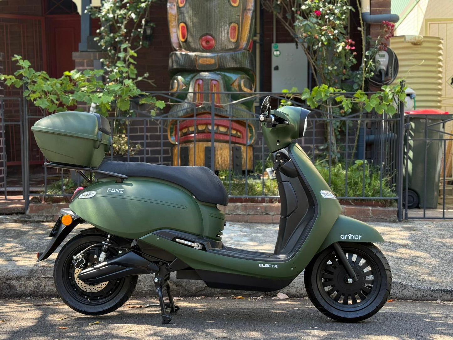 MY22 Arthur 2, Racer Green, Pre-loved