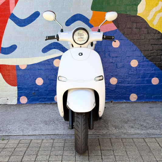 MY21 Arthur 3 Optic White, pre-loved