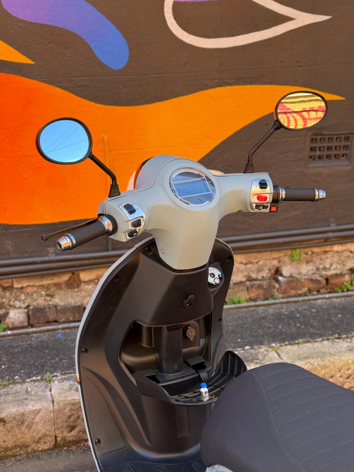 MY23 Arthur 6 Performance, Moon Blue